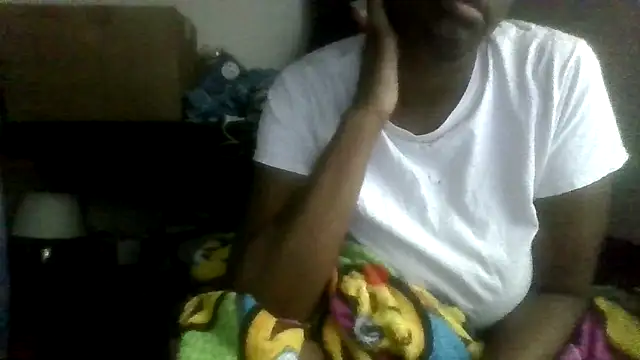 Snapshot of prettymaa chatting on December 13, 2025, 9:43 pm prettymaa online show from December 13, 2025, 9:43 pm