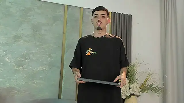 Snapshot of NikoStone_ chatting on January 15, 2026, 4:38 am NikoStone online show from January 15, 2026, 4:38 am