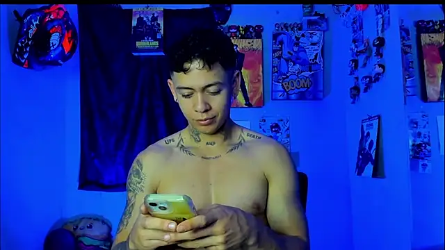 Snapshot of AlamJams chatting on September 22, 2025, 3:23 am AlamJams online show from September 22, 2025, 3:23 am