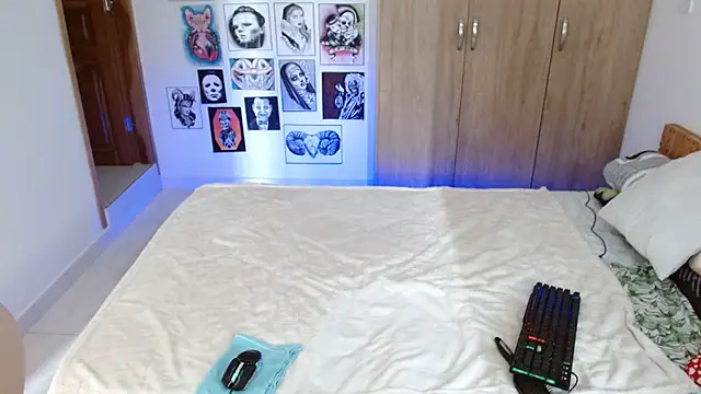 rachel rosse11 online show from February 14, 2026, 9:04 pm