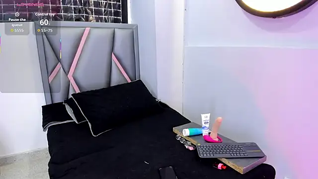 Sofia villareal online show from November 17, 2025, 12:20 pm