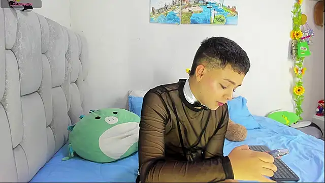 christopher Hot online show from February 6, 2026, 8:05 pm