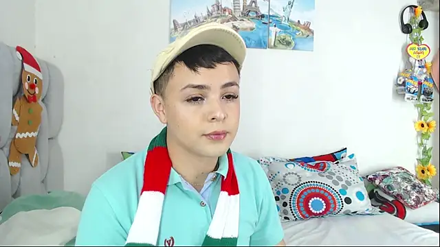 christopher Hot online show from December 3, 2025, 8:52 pm