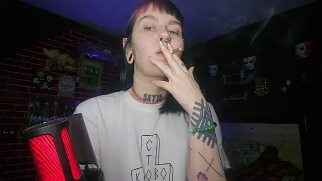 Snapshot of MessalinaOfficial chatting on September 18, 2025, 3:48 pm MessalinaOfficial online show from September 18, 2025, 3:48 pm