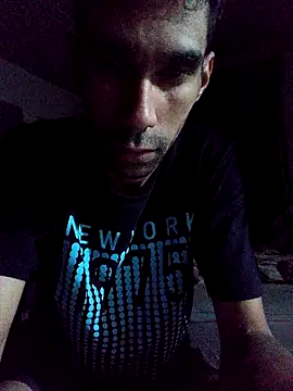 Snapshot of Dedede32 chatting on May 15, 2026, 11:03 pm Dedede32 online show from May 15, 2026, 11:03 pm