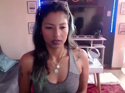 ScarletSizzling online show from September 22, 2025, 12:33 pm