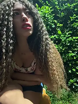 roxyrougee online show from June 27, 2026, 10:54 am