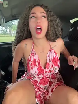 roxyrougee online show from May 10, 2026, 12:31 pm