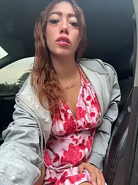 Snapshot of roxyrougee chatting on March 11, 2026, 11:48 am roxyrougee online show from March 11, 2026, 11:48 am