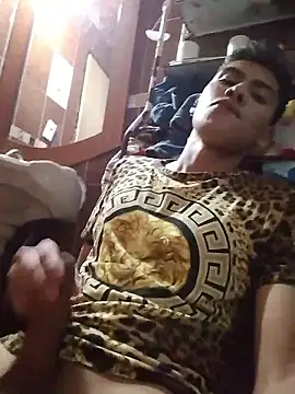 Snapshot of aispuro8505 chatting on January 11, 2026, 7:37 am aispuro8505 online show from January 11, 2026, 7:37 am