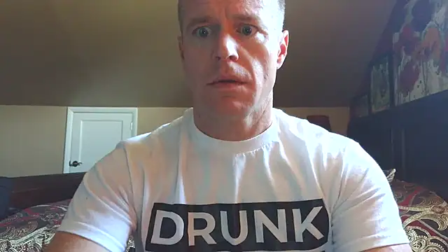 Snapshot of DILFiGuess11 chatting on June 4, 2026, 4:22 pm DILFiGuess11 online show from June 4, 2026, 4:22 pm