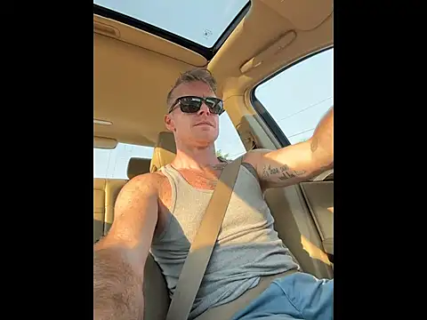 Snapshot of DILFiGuess11 chatting on July 3, 2026, 11:44 pm DILFiGuess11 online show from July 3, 2026, 11:44 pm