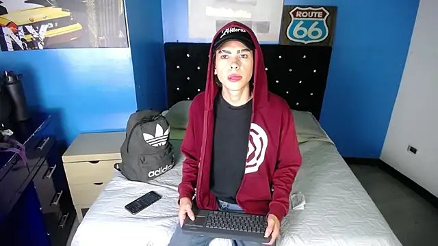 Snapshot of Aaron_Fordd chatting on October 17, 2025, 5:59 pm Aaron Fordd online show from October 17, 2025, 5:59 pm