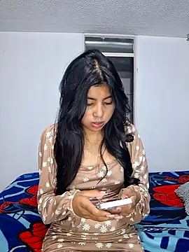 DianeSuns  online show from October 25, 2025, 10:03 am