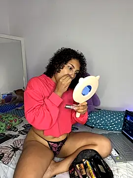 Snapshot of ViolettaMiller_ chatting on November 24, 2025, 1:11 pm ViolettaMiller online show from November 24, 2025, 1:11 pm