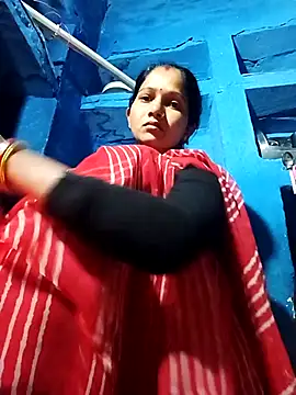 Snapshot of Jooli_xx chatting on November 23, 2025, 12:53 am Jooli xx online show from November 23, 2025, 12:53 am