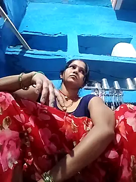 Jooli xx online show from April 3, 2026, 4:19 am