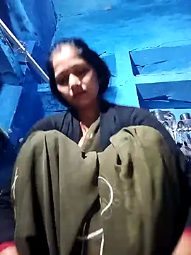 Snapshot of Jooli_xx chatting on December 3, 2025, 12:12 am Jooli xx online show from December 3, 2025, 12:12 am