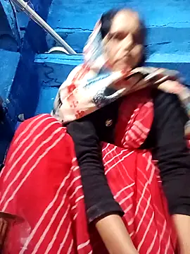 Snapshot of Jooli_xx chatting on November 25, 2025, 12:44 am Jooli xx online show from November 25, 2025, 12:44 am