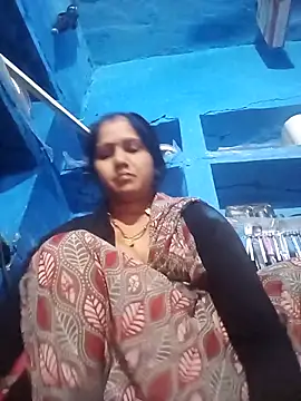 Jooli xx online show from April 15, 2026, 2:17 am