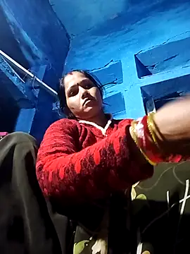 Snapshot of Jooli_xx chatting on December 3, 2025, 12:15 pm Jooli xx online show from December 3, 2025, 12:15 pm