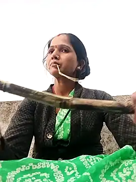 Snapshot of Jooli_xx chatting on November 1, 2025, 12:21 pm Jooli xx online show from November 1, 2025, 12:21 pm