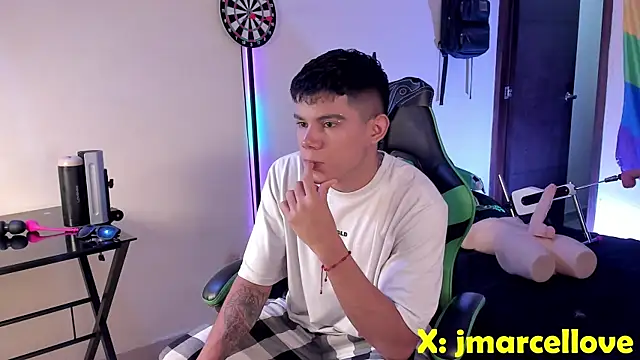 Snapshot of Jack_castell chatting on December 22, 2025, 11:21 am Jack castell online show from December 22, 2025, 11:21 am