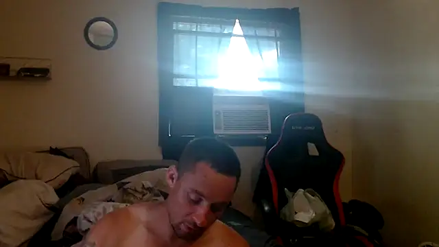 Snapshot of YoBlezz chatting on July 15, 2026, 5:53 pm YoBlezz online show from July 15, 2026, 5:53 pm