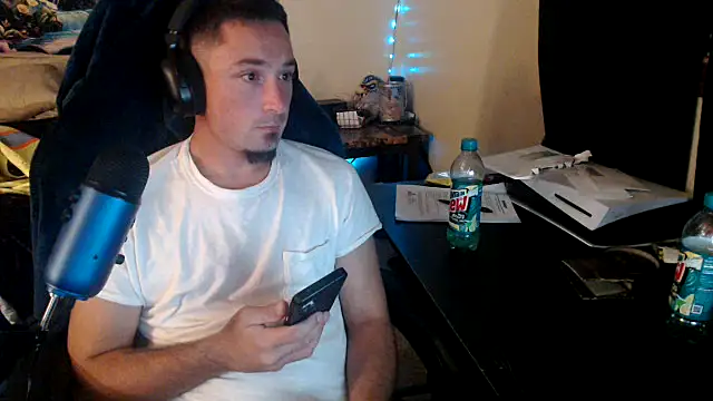 YoBlezz online show from October 3, 2025, 7:10 am