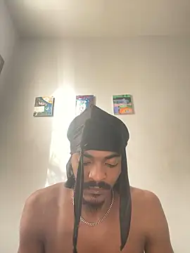 TRILLAHUNG online show from September 21, 2025, 8:58 pm