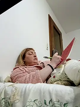 Snapshot of LiluLiluLilu chatting on March 4, 2026, 6:15 pm LiluLiluLilu online show from March 4, 2026, 6:15 pm