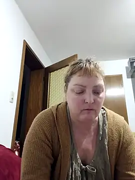 LiluLiluLilu online show from February 16, 2026, 5:55 pm