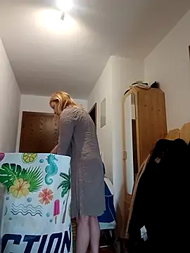 Snapshot of LiluLiluLilu chatting on April 15, 2026, 8:20 am LiluLiluLilu online show from April 15, 2026, 8:20 am