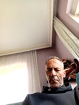 Snapshot of Meliwem12 chatting on May 16, 2026, 11:31 am Meliwem12 online show from May 16, 2026, 11:31 am