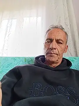 Snapshot of Meliwem12 chatting on May 23, 2026, 7:18 am Meliwem12 online show from May 23, 2026, 7:18 am