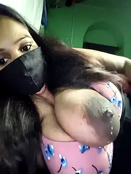 V-hot-swiet online show from October 10, 2025, 12:00 am