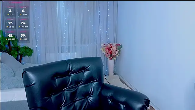 Snapshot of Adell__Shine chatting on October 9, 2025, 7:31 am Adell Shine online show from October 9, 2025, 7:31 am