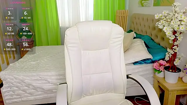 Snapshot of Adell__Shine chatting on September 10, 2025, 8:02 am Adell Shine online show from September 10, 2025, 8:02 am