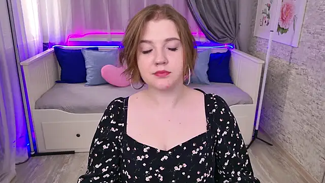 Snapshot of AlmaSound chatting on September 18, 2025, 5:10 am AlmaSound online show from September 18, 2025, 5:10 am