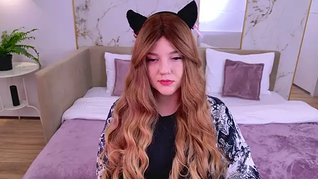 Snapshot of AlmaSound chatting on October 13, 2025, 5:09 am AlmaSound online show from October 13, 2025, 5:09 am