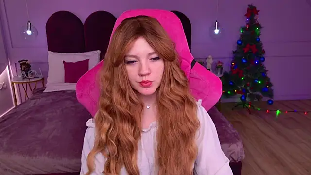 Snapshot of AlmaSound chatting on December 13, 2025, 8:04 pm AlmaSound online show from December 13, 2025, 8:04 pm