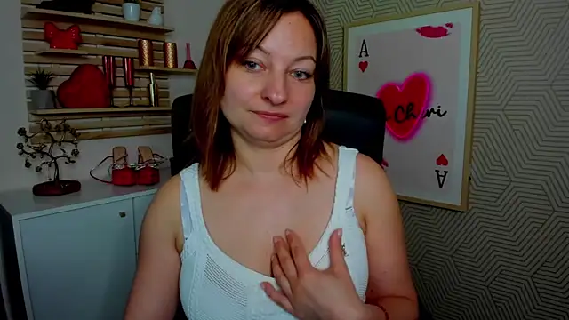 Snapshot of angelaSamt chatting on May 5, 2026, 5:32 am angelaSamt online show from May 5, 2026, 5:32 am