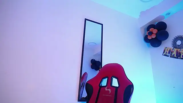 Anhonymus  online show from November 3, 2025, 3:56 am