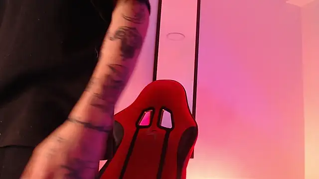 Anhonymus  online show from October 4, 2025, 4:14 am