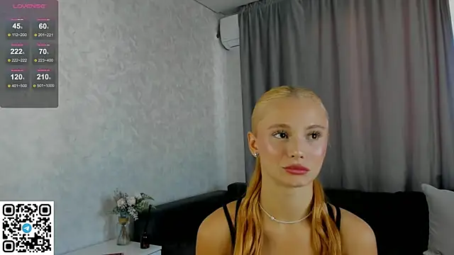 NaughtySeraphine online show from September 24, 2025, 6:31 am