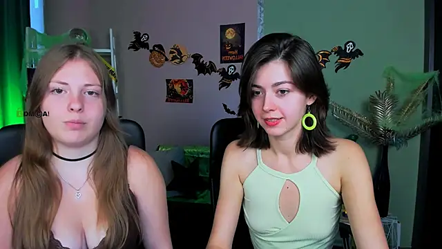 Snapshot of kitniss_dreamy chatting on October 28, 2025, 1:21 pm kitniss dreamy online show from October 28, 2025, 1:21 pm