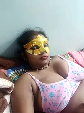 NIT-COUPLE online show from September 13, 2025, 4:18 pm