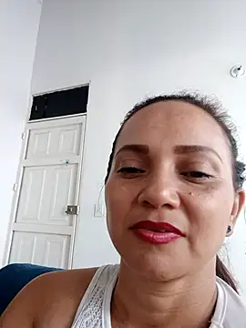 Amanda39 online show from April 28, 2026, 9:08 pm