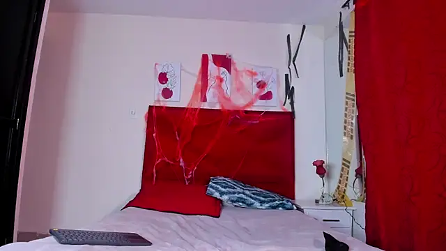 Snapshot of LunnaSmith chatting on October 30, 2025, 5:54 pm LunnaSmith online show from October 30, 2025, 5:54 pm