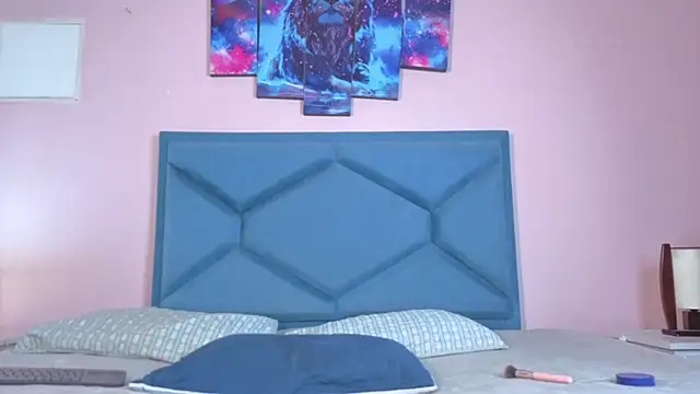 Snapshot of LunnaSmith chatting on November 7, 2025, 9:08 pm LunnaSmith online show from November 7, 2025, 9:08 pm